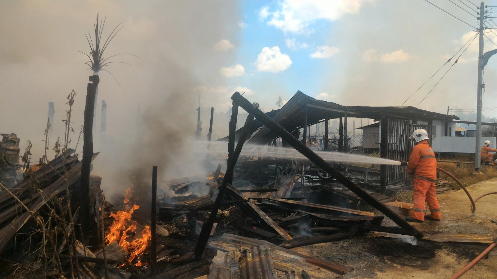 Kebakaran Rumah Panjang Labang ,Bintangor  MERADONG TODAY