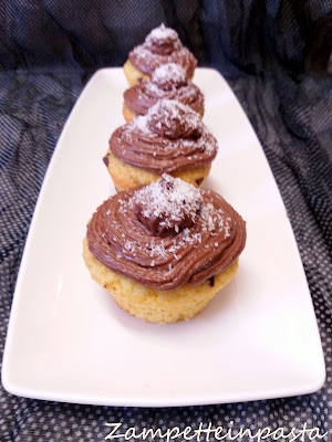 Muffin con cocco e cioccolato (senza burro)