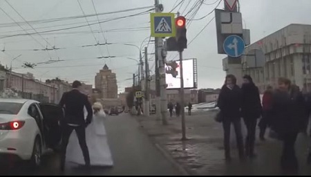 Unbelievable! Newlywed Couple Filmed Fighting Immediately After Their Wedding (Video)