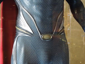 Superman suit detail Man of Steel