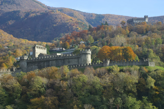 azzurrina, fantasma, lenda, itália, castelo di montebello, assombração, azul, menina