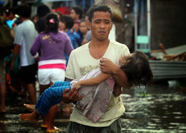  Foto Dokumenter Anak Anak Korban Badai Haiyan Filipina 