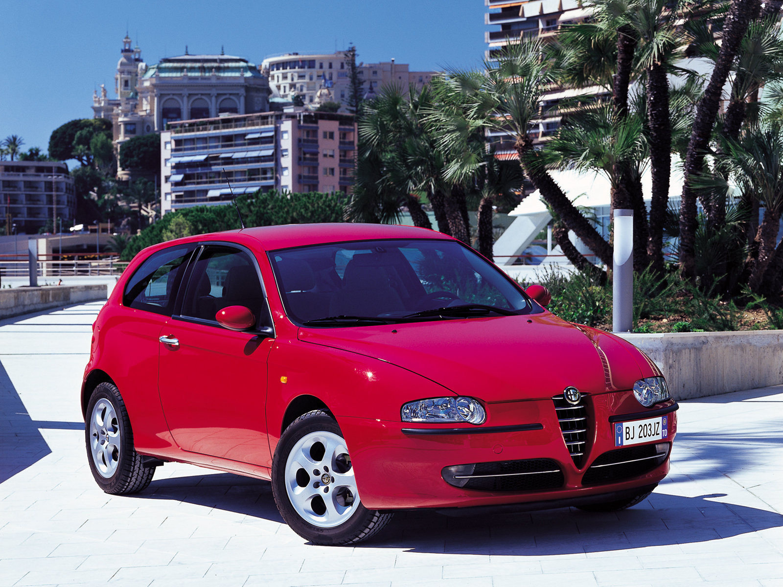 Alfa+Romeo+147+(2000)+front
