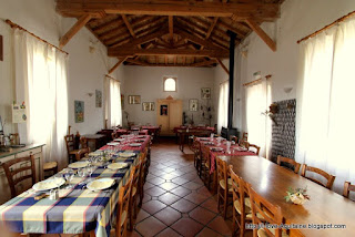 Inside restaurant Jardin de Violette in Lencouacq