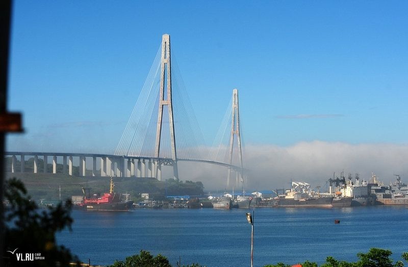 russky-bridge-10