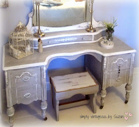 Painted vanity using chalk paint