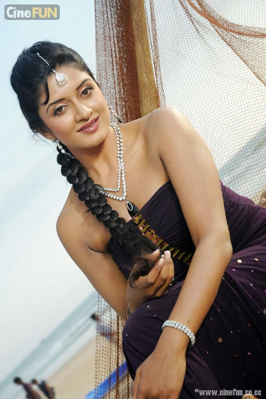 Vimala Raman Latest Cute Stills cleavage