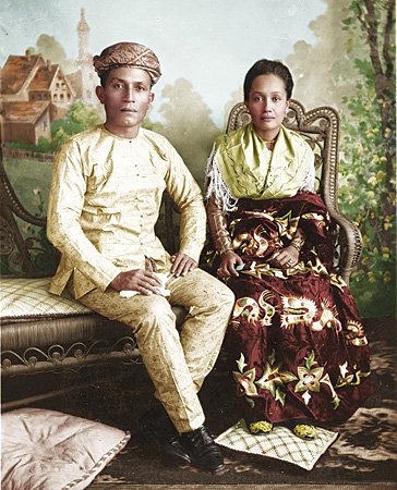 Datu Hadji Ayu Mandi and wife Genera Mandi of the Sama group, Zamboanga