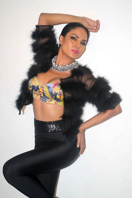 Veena Malik Sizzling Photoshoot To Support Homosexuality