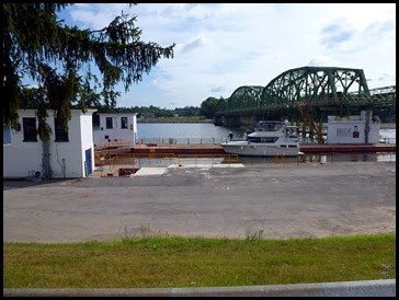 03f - Mohawk River (Erie Canal) Bike Trail - riding past the lock and bridge