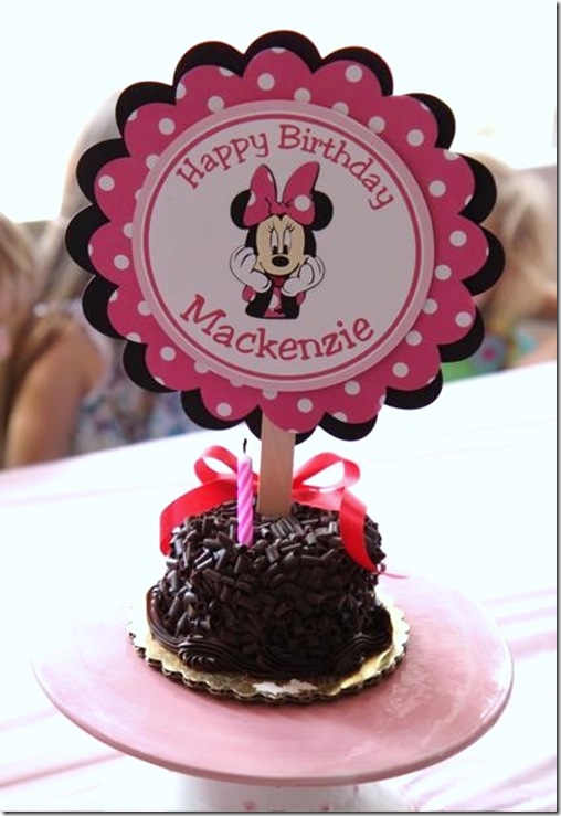 Minnie Cake