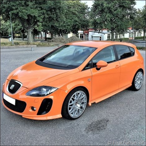 Seat-Leon-Orange