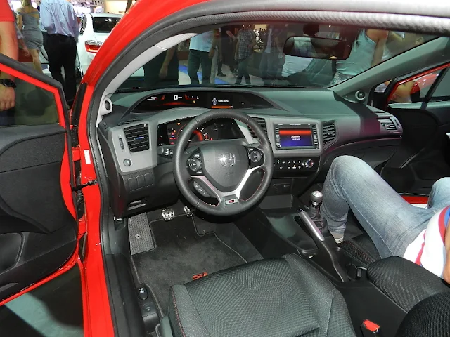 Honda Civic Si - interior