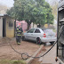 El fuego destruyó muebles y elementos en la habitación de una vivienda