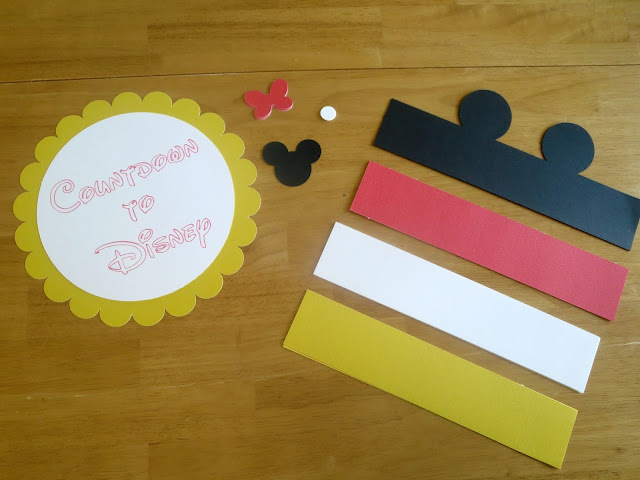 Disney Countdown Chain--a simple and cute way to countdown to your Disney vacation.  (Free print files included!)