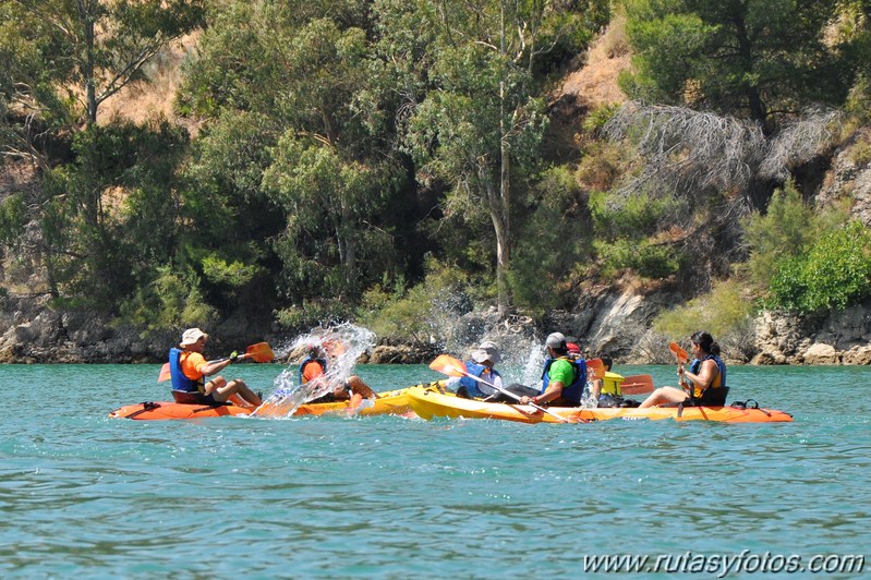 Kayak en el Embalse Conde del Guadalhorce