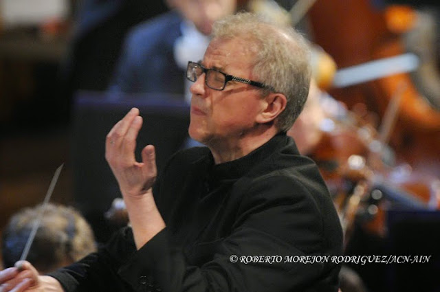 Osmo Vänskä, Director de la Orquesta Sinfónica de Minnesota, durante la segunda presentación de esta orquesta, en el Teatro Nacional de Cuba, en La Habana, el 16 de mayo de 2015