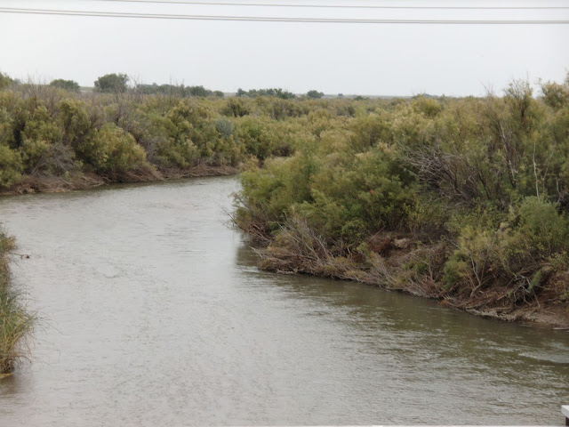 gentle turn in the arkansas river