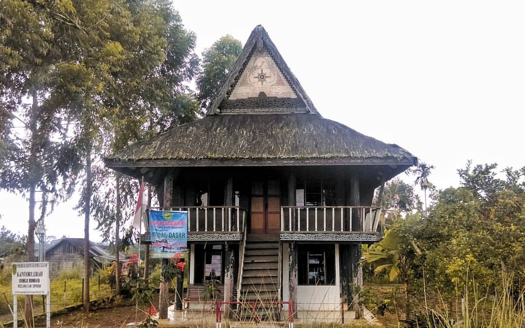 Inilah 10 Rumah  Adat  Sumatera Utara dari Berbagai Suku 