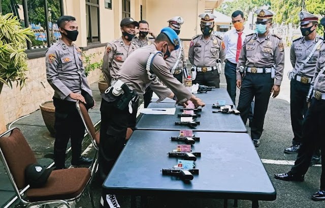 Bid Propam Polda Lampung Periksa Urine dan Senpi Personel Polres Tanggamus