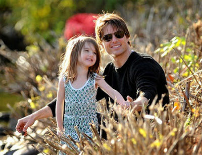 Tom Cruise menghadapi tuduhan mengabaikan anaknya Suri