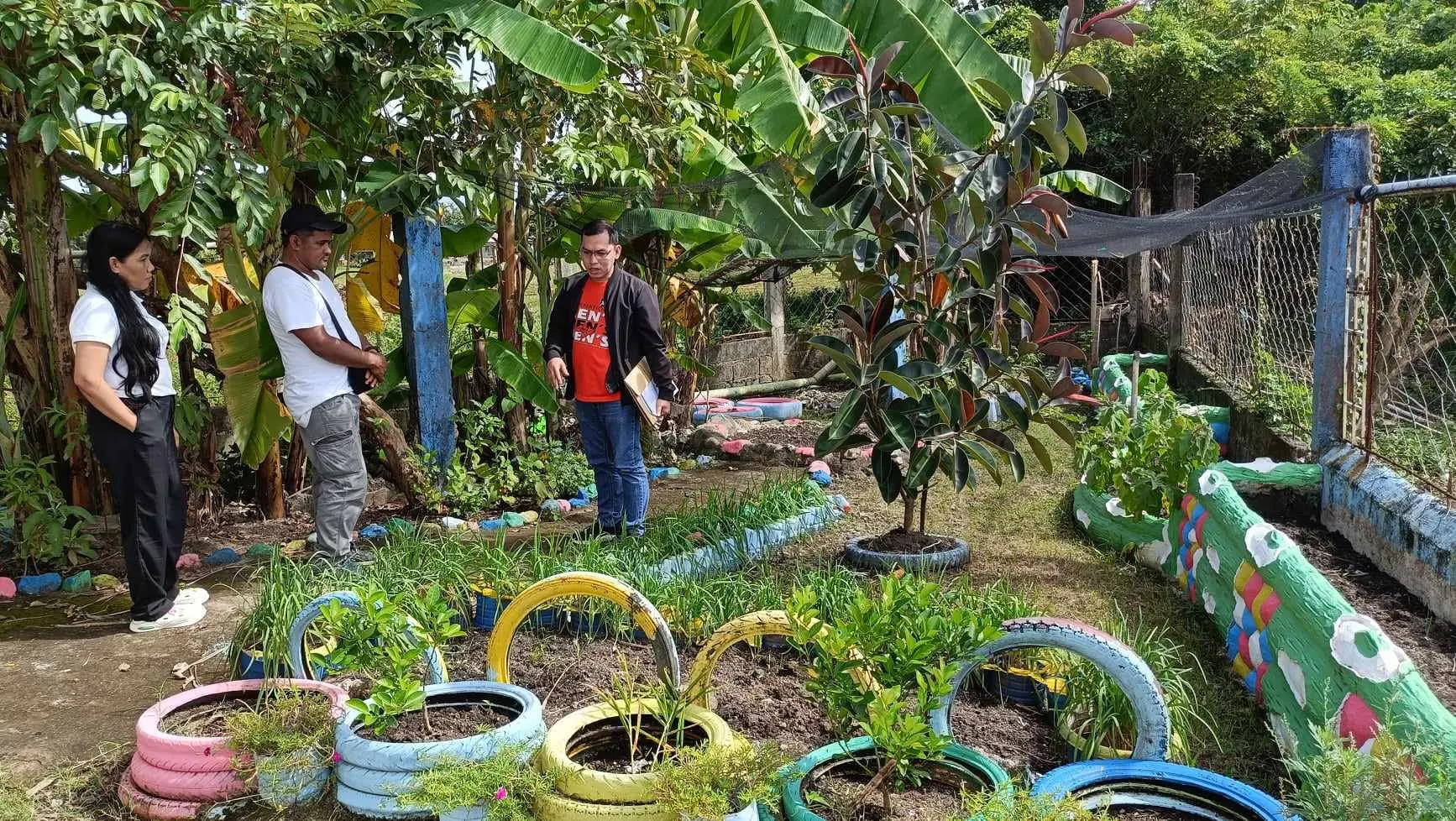 Pagbilao doubles down on Backyard Edible Landscaping Program