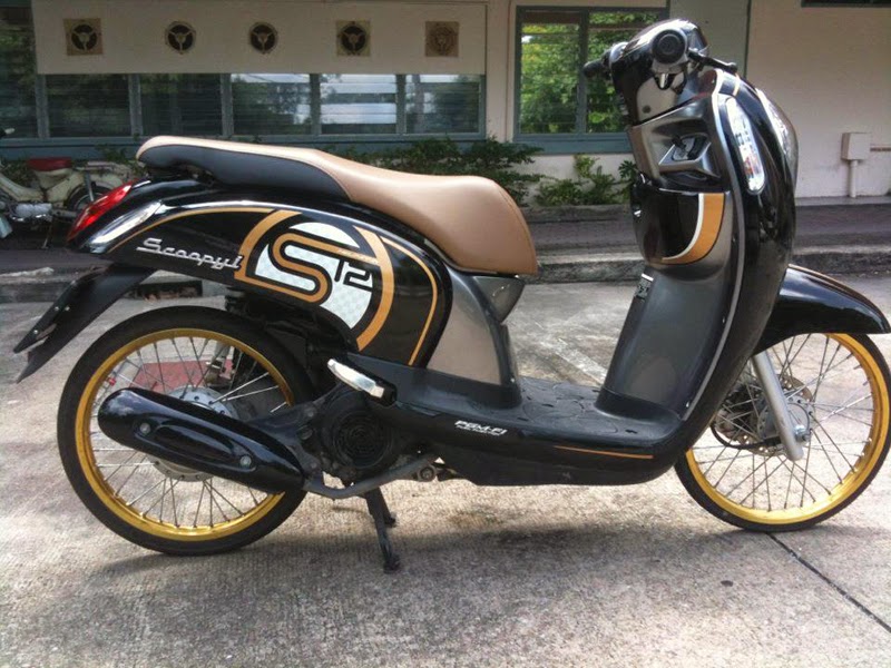 20 Modifikasi  Motor Honda Scoopy  Keren  Terbaru Otomotiva