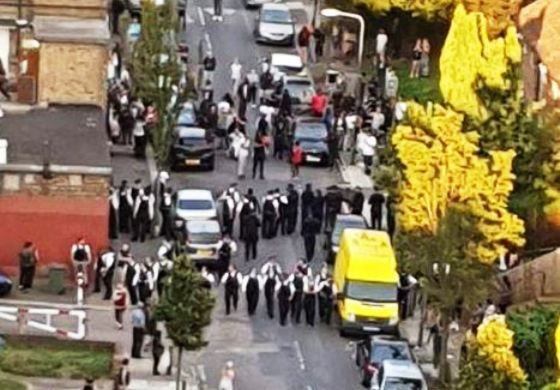 Eight people arrested after 'police injured in hostile stand off with teens' in Woolwich