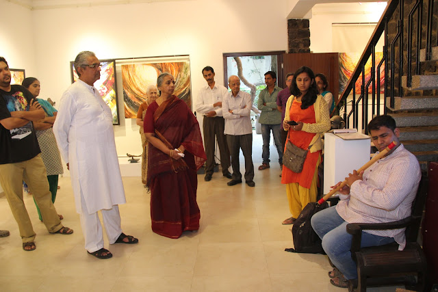 Flute recital at Indiaart Gallery, Pune at the inauguration of the show - Yoga and Realisation (www.indiaart.com)