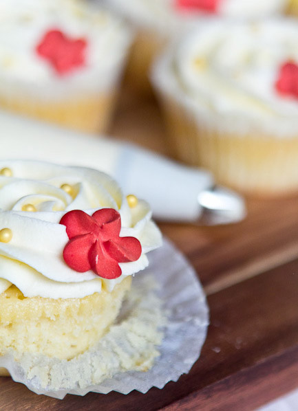 Easy Lemon Cupcakes Recipe