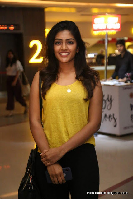 hot photos of actress eesha rebba