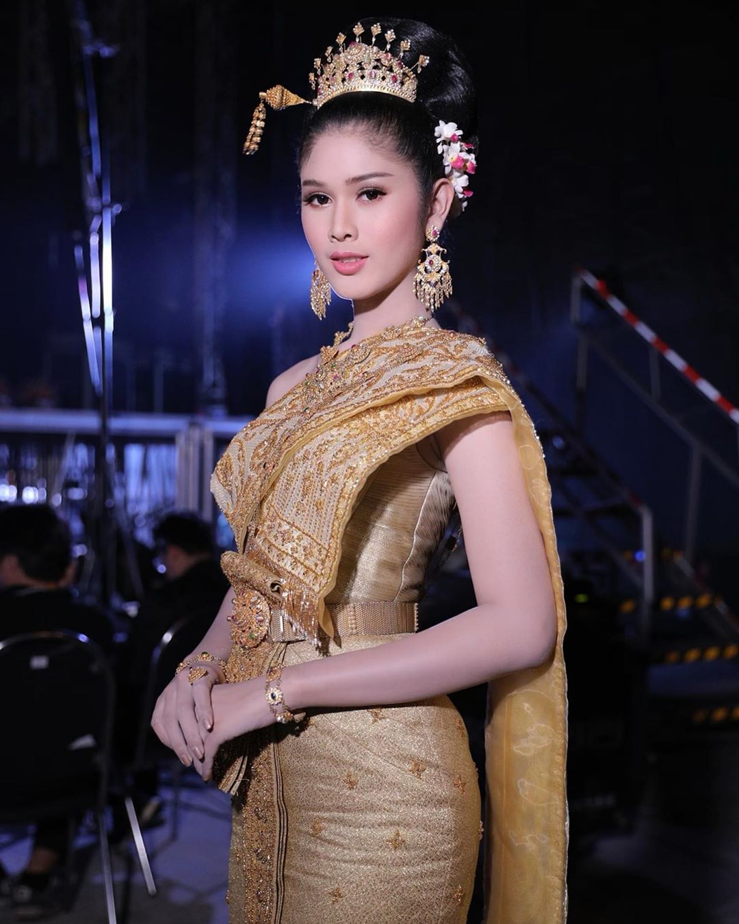 Tew Maylada – Most Beautiful Ladyboy in Traditional Thai Dress Instagram