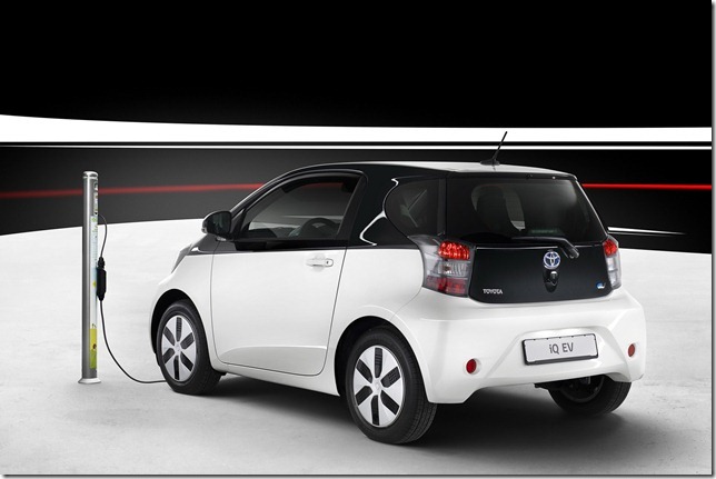 Toyota-iQ-EV-5[3]