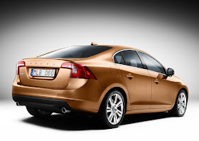 Rear 3/4 view of 2011 Volvo S60