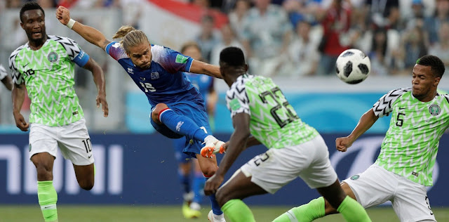 Nigeria se impuso ante Islandia 2-0