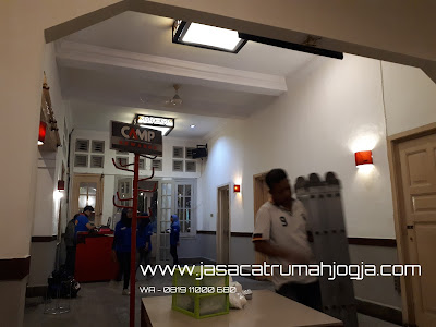 Jasa cat cafe, cat tekstur cafe, cat interior cafe , cat eksterior cafe