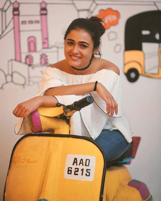 Shalini Pandey Height Weight Body Measurements