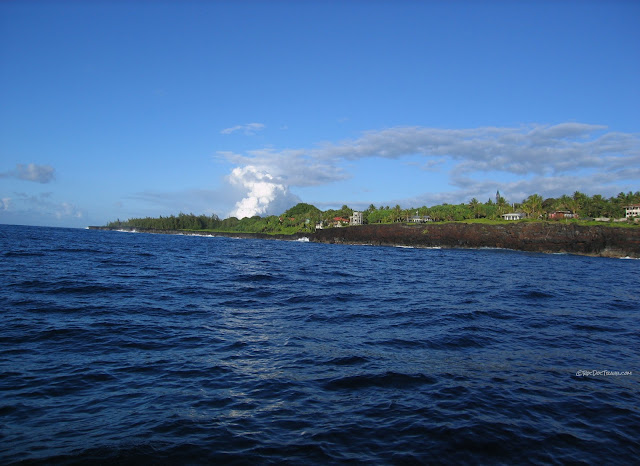 Kilauea volcano geology tour helicopter boat lava ocean entry photographs copyright RocDocTravel.com