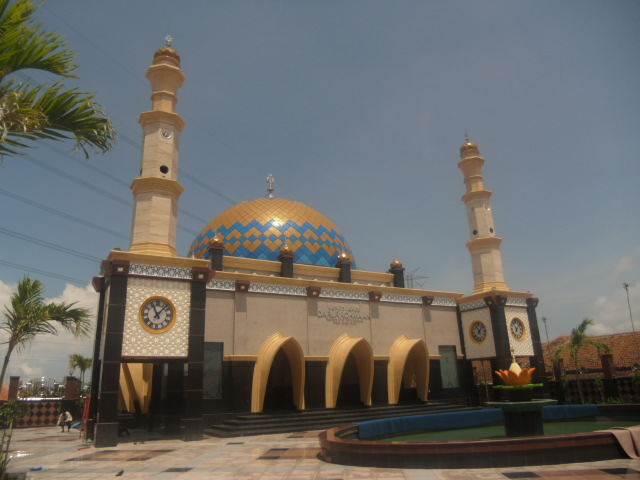 Menara Jam Masjid Darurrohmaan - Cilegon