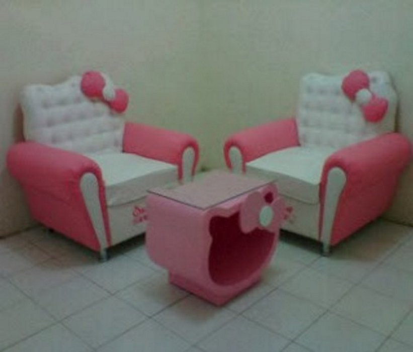 sofa ruang tamu hello kitty 2