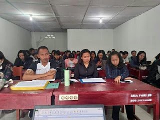 Rapat Dewan Guru dan Kepala SMA PGRI 20 Siborongborong Berjalan Lancar