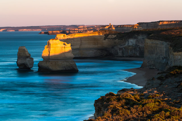 Everbest Images on sunrise first view in Australia the famous Apostles, The Twelve Apostles Victoria Australia East, Australia Twelve Apostles Images and travels 