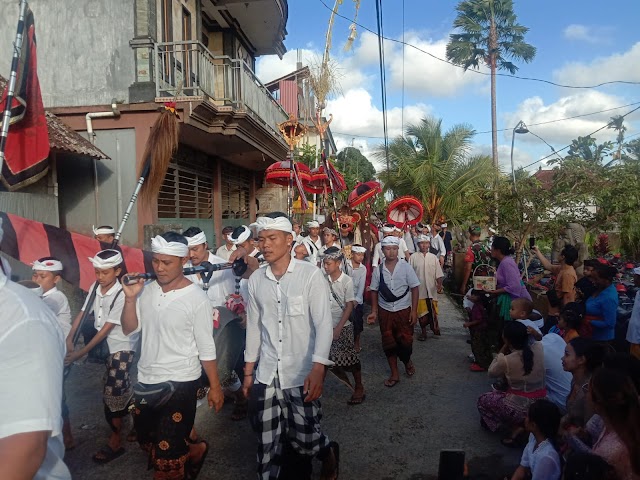 Babinsa Desa Melinggih Pantau Kegiatan Keagamaan Dalam Rangka Hari Raya Galungan