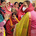 Ghazipur: विधायक अलका राय ने किया गर्भवती माताओं का गोद भराई एवं बच्चों का अन्नप्राशन