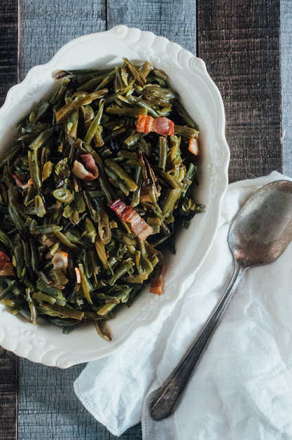 Roasted Green Beans with Bacon (AIP Reintroduction, Paleo, Low FODMAP, Whole30) 