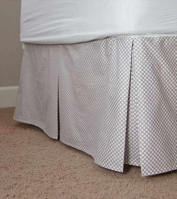  Pleated bed skirt 