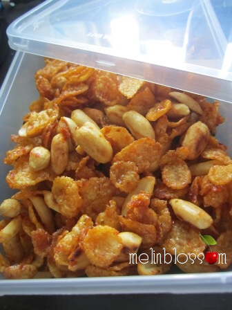 Melinblossom: Must Try Recipe  Cornflakes Madu Pedas Rangup