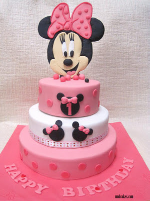 Year  Birthday Party Ideas on Mom   Daughter Cakes  3 Tiered Minnie Mouse Cake For 1st Birthday