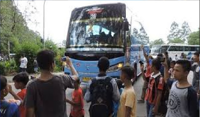WOW ! Klakson Bus 'Om Telolet Om' Hebohkan Dunia