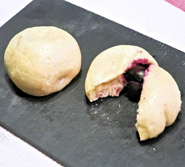 bao, fromage et cerise